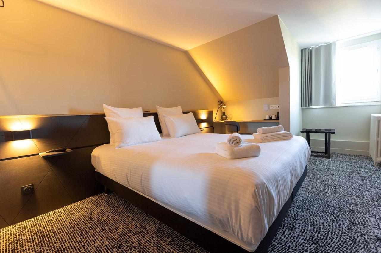 Logis Hotel & Restaurant Le Vert Bocage 弗兰奎维尔-圣皮尔 外观 照片