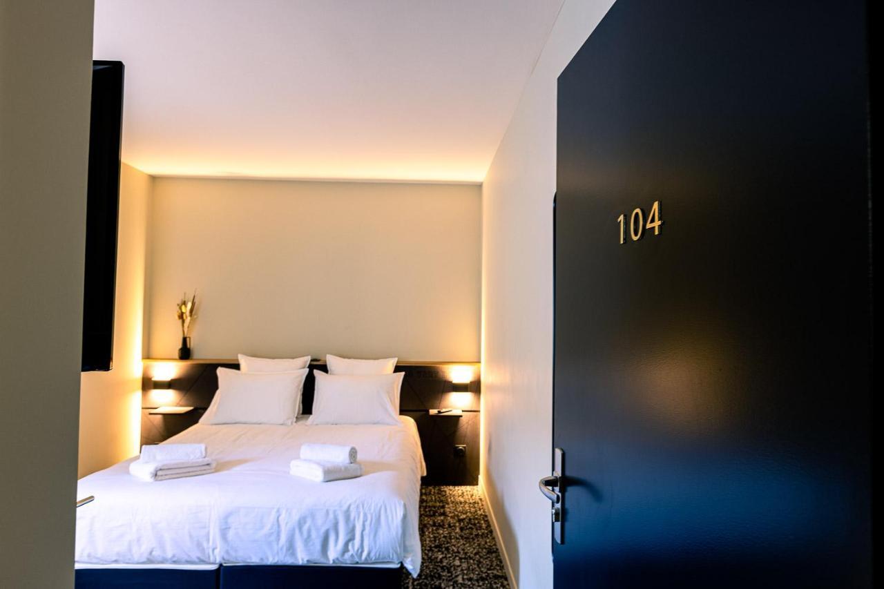 Logis Hotel & Restaurant Le Vert Bocage 弗兰奎维尔-圣皮尔 外观 照片