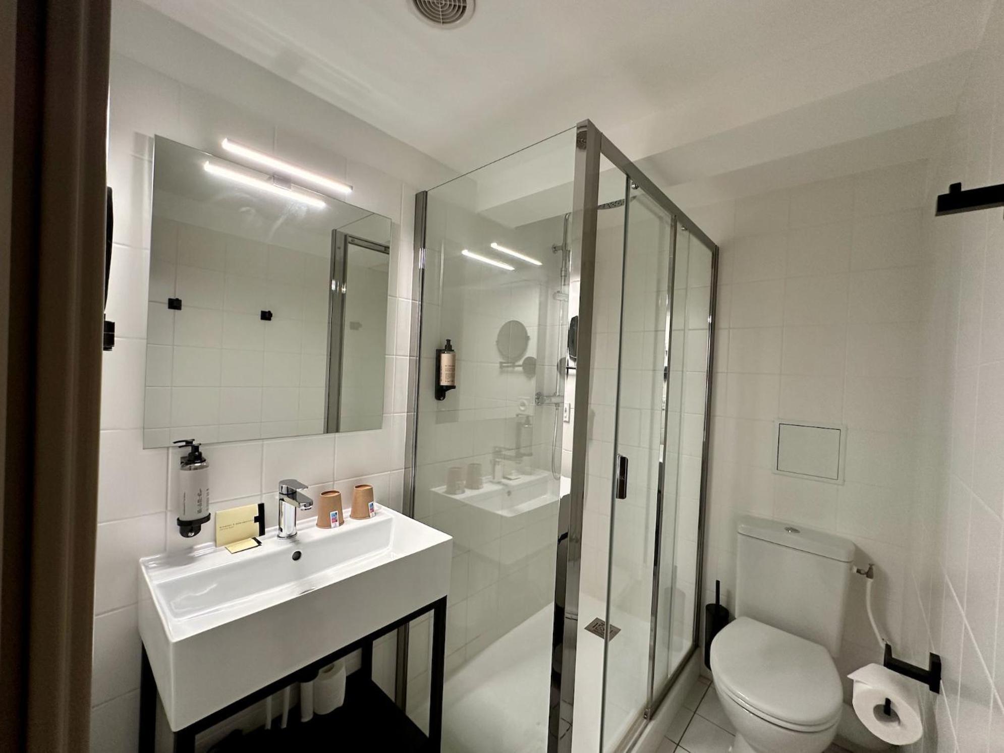 Logis Hotel & Restaurant Le Vert Bocage 弗兰奎维尔-圣皮尔 外观 照片